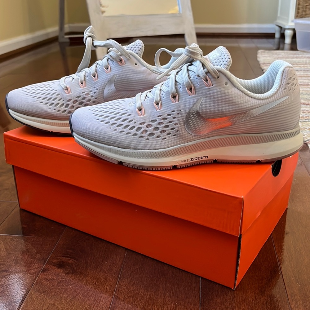 Nike Air Zoom Pegasus 34 Womens size 8